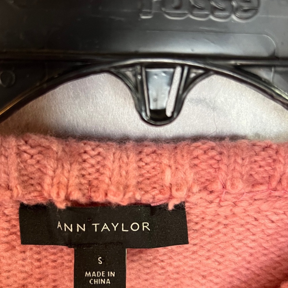 Ann Taylor Colorblock Striped Crew Neck Sweater Pink Red  Burgundy Size S Wool - Picture 3 of 5